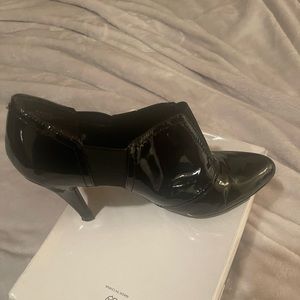 Nine West Patent Leather Black Shoe booties